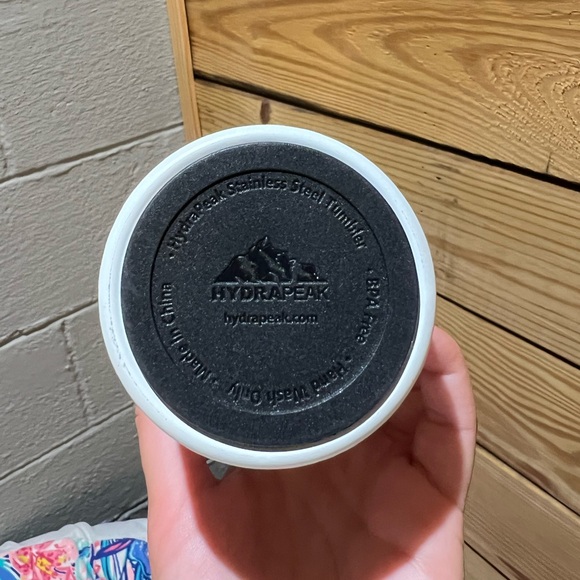 Hydrapeak leopard slim can coozie - Picture 4 of 6